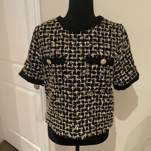 Endless Rose Black & METALLIC
Gold Tweed Short Sleeve Top - Picture 2 of 9